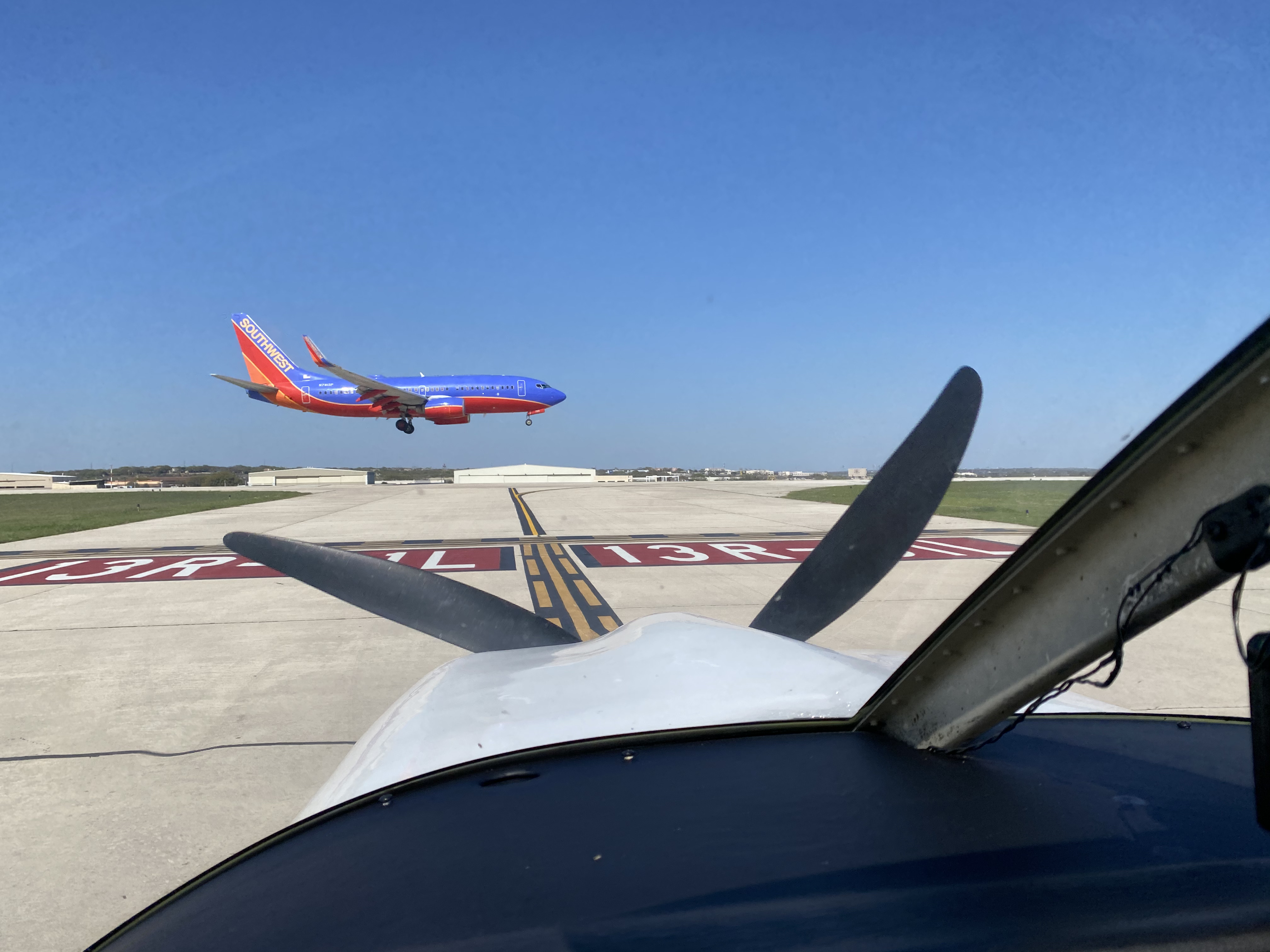 southwest landing at SAT